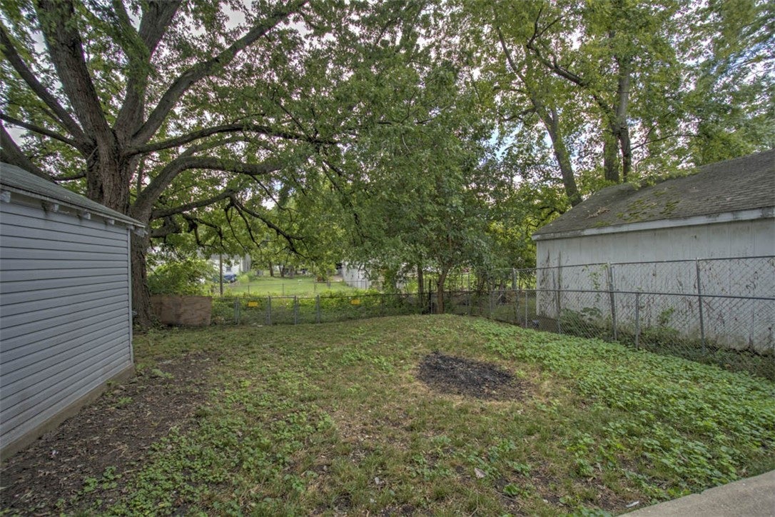 2325 East William Street Decatur, IL 62521 - Photo 18 of 19 Gallery Image 18