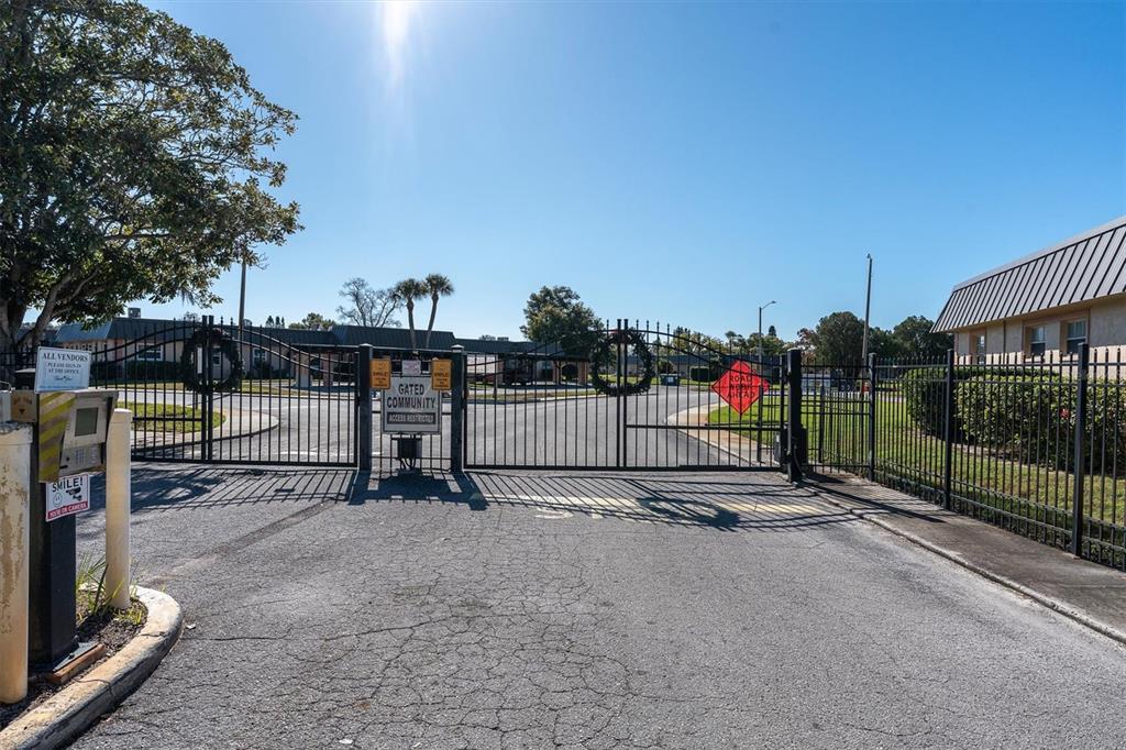 4145 Hampton Drive New Port Richey, FL 34652 - Photo 3 of 41