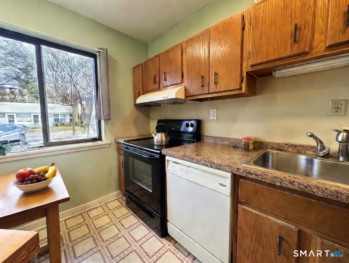 525 Asbury Ridge, Unit 525 Shelton, CT 06484 - Photo 4 of 23