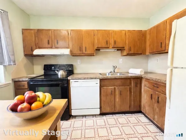 a close up view of a washer and dryer