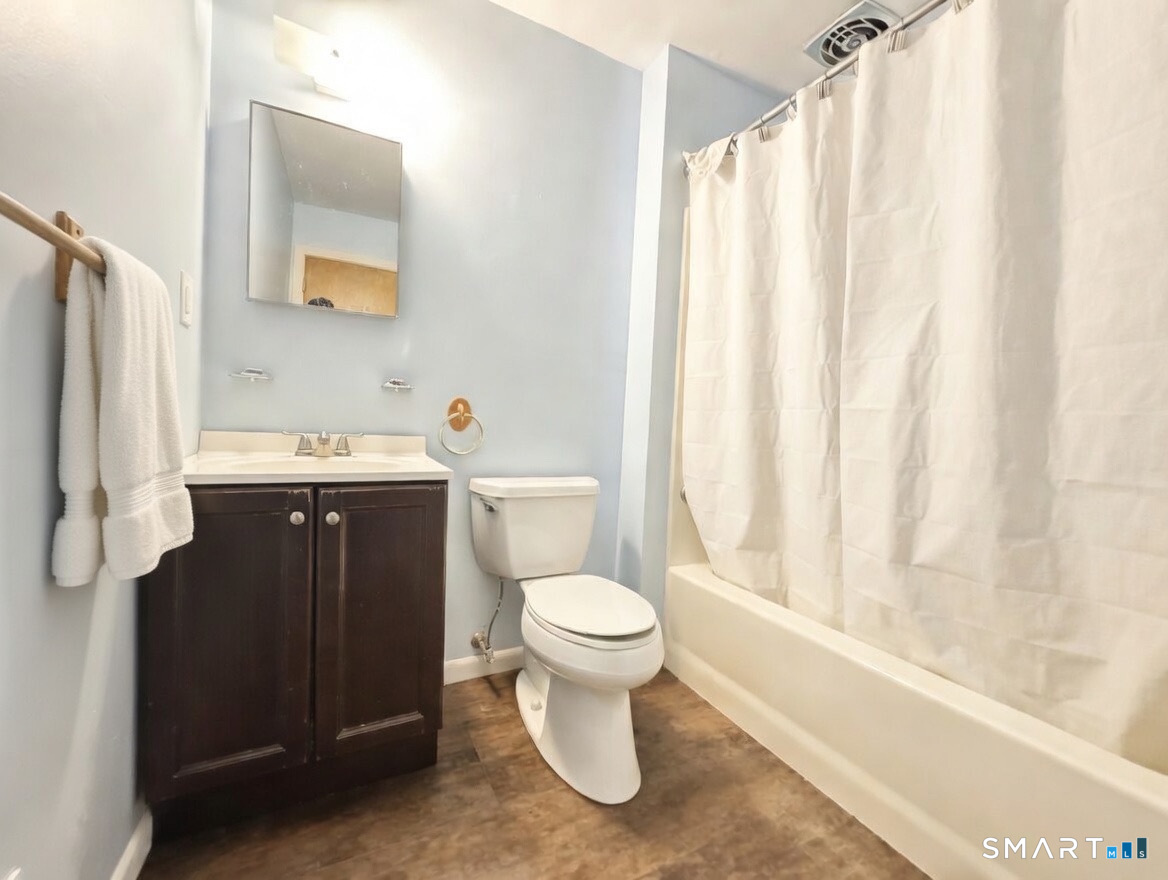 525 Asbury Ridge, Unit 525 Shelton, CT 06484 - Photo 10 of 23