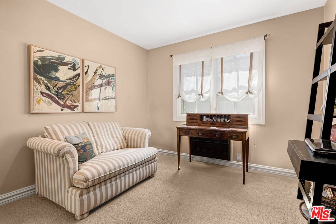 2286 Canyonback Road Los Angeles, CA 90049 - Photo 26 of 40 a living room with furniture and a piano
