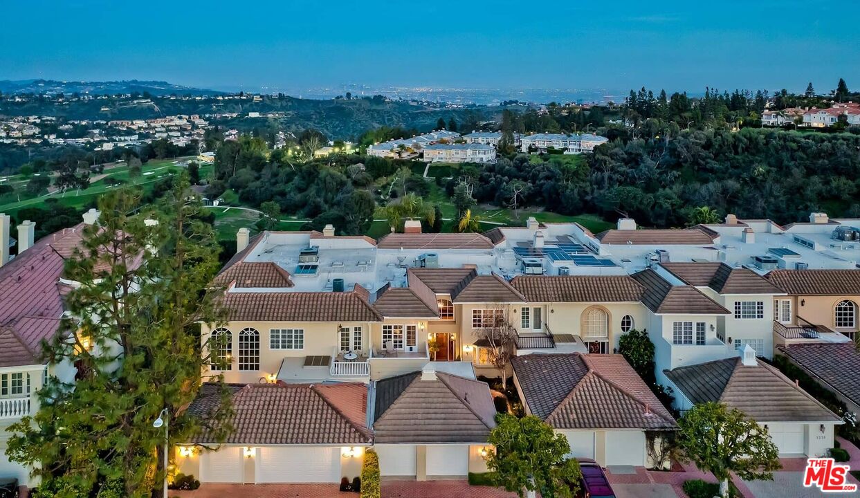 2286 Canyonback Road Los Angeles, CA 90049 - Photo 32 of 40 an aerial view of multiple houses