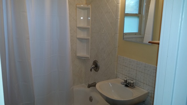 2521 Sequoit Road Waukegan, IL 60087 - Photo 12 of 21