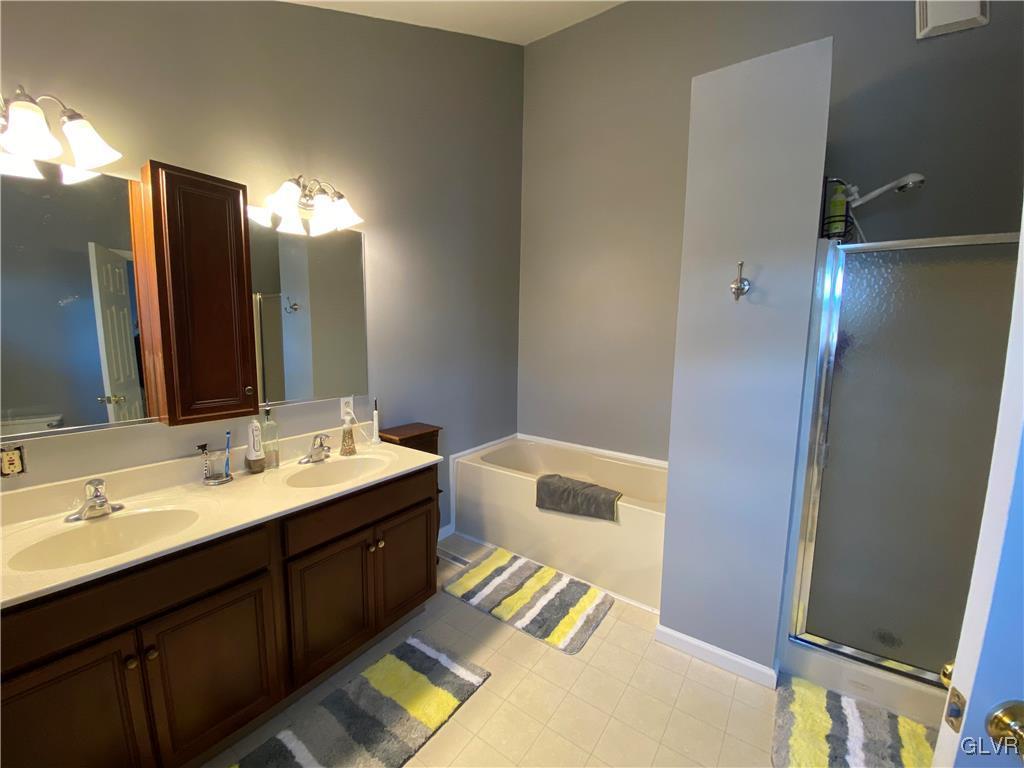 1293 Old Gate Road Northampton, PA 18067 - Photo 20 of 23 Gallery Image 20