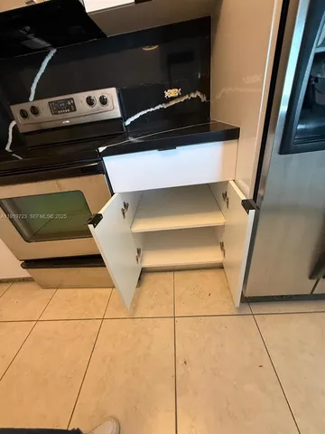 a view of utility room