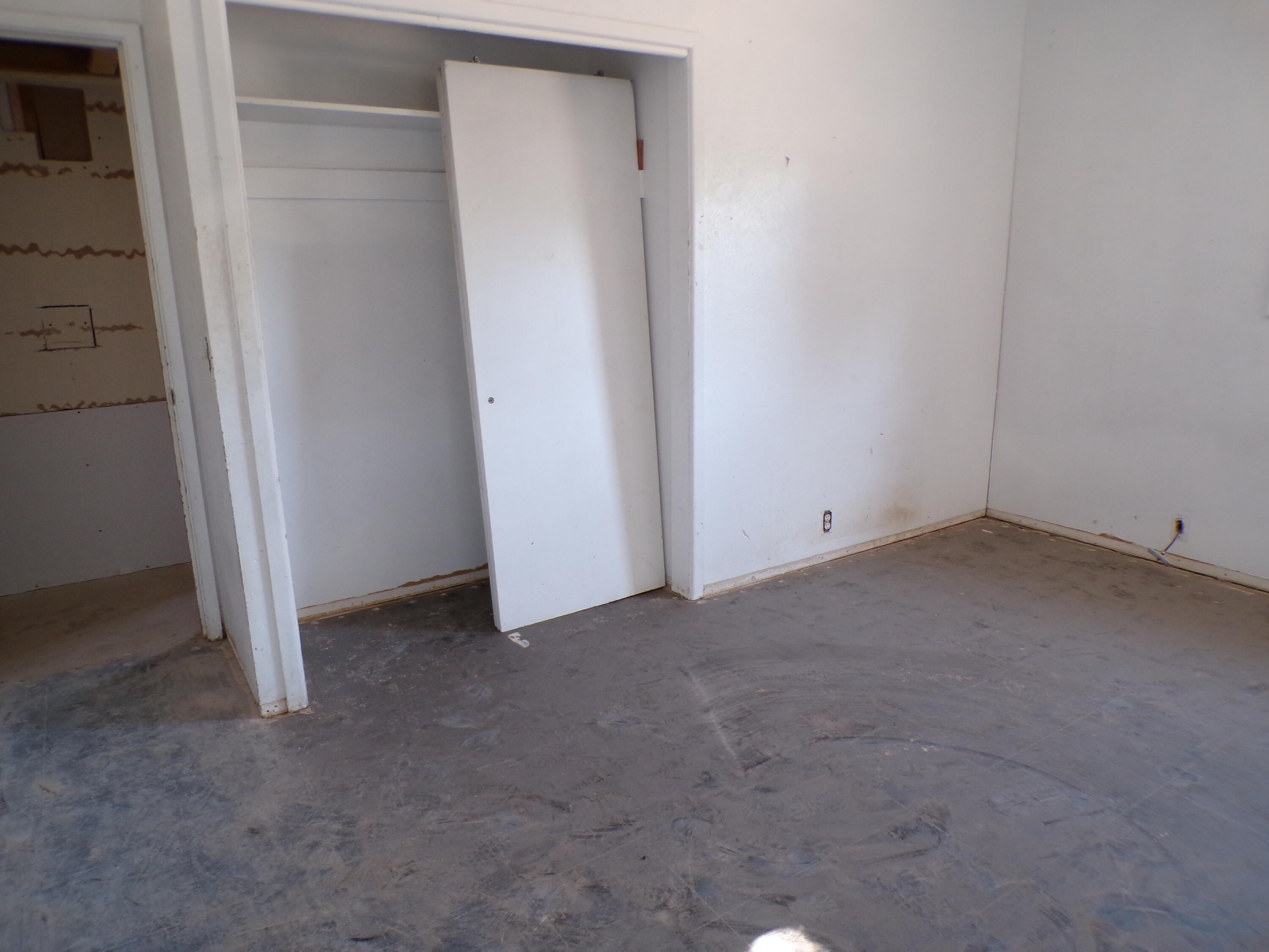 2829 66th Street Lubbock, TX 79413 - Photo 25 of 34 100_0184