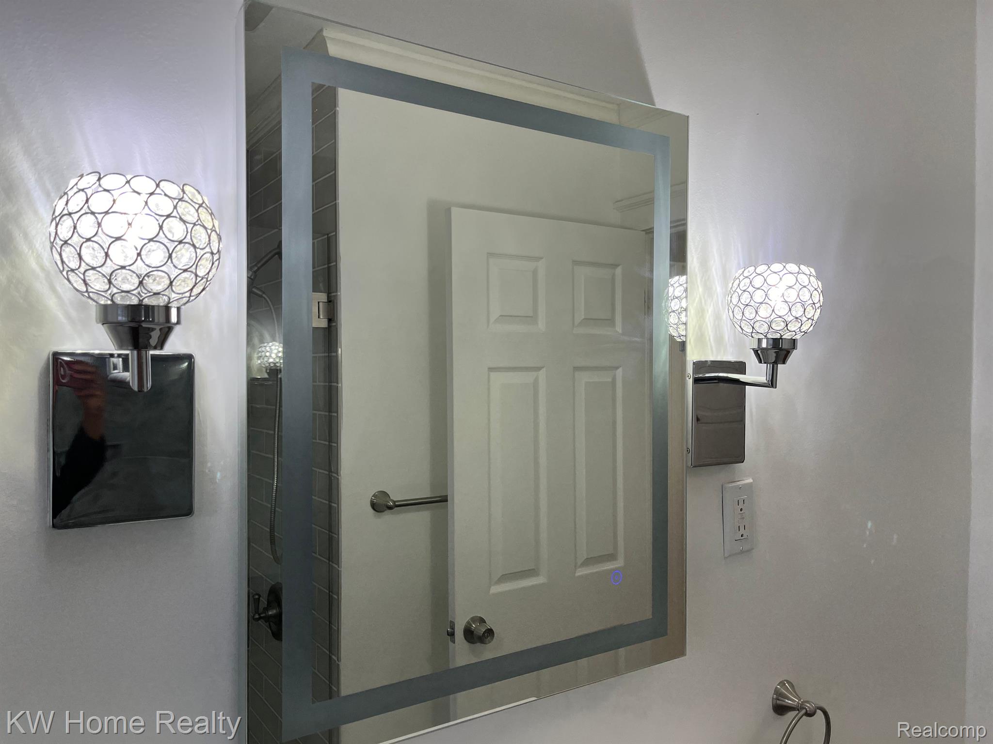 16752 Edinborough Road Detroit, MI 48219 - Photo 52 of 62 Full bath