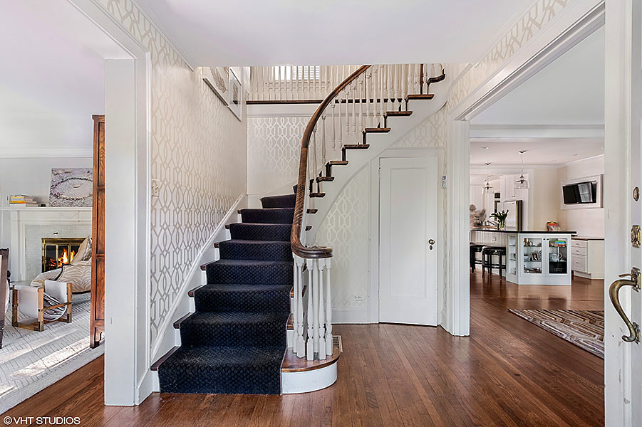 480 Sheridan Road Winnetka, IL 60093 - Photo 13 of 29 a view of entryway and hall with wooden floor
