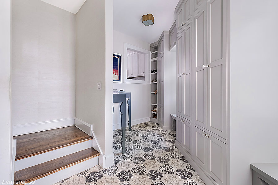 480 Sheridan Road Winnetka, IL 60093 - Photo 15 of 29 a bathroom with a sink and a shower