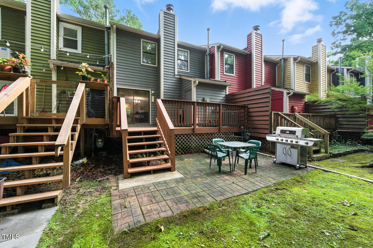 53 Willow Bridge Drive Durham, NC 27707 - Photo 32 of 37 Main - Deck and Patio