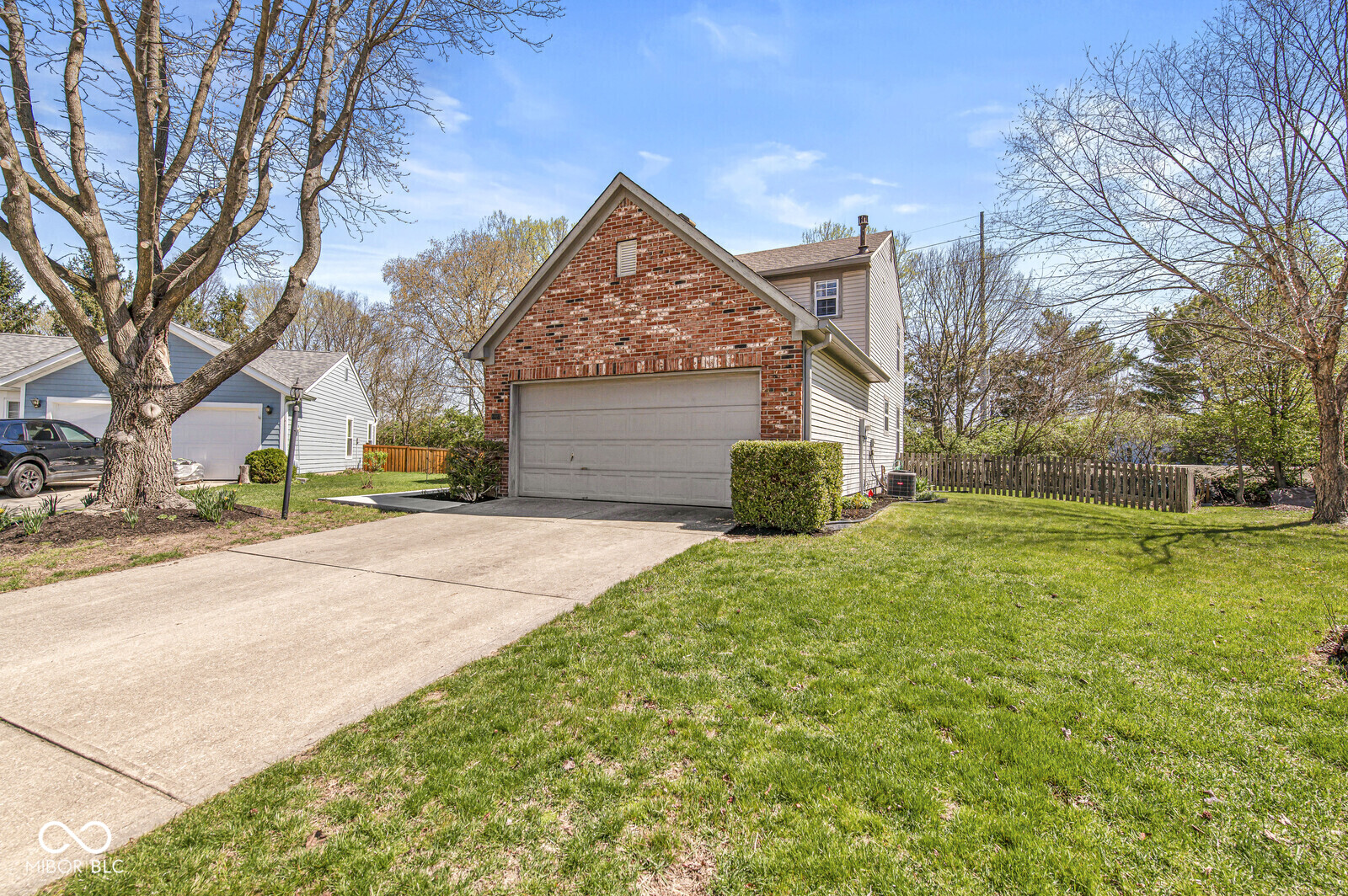 8927 Torrance Place Fishers, IN 46038 - Photo 3 of 41