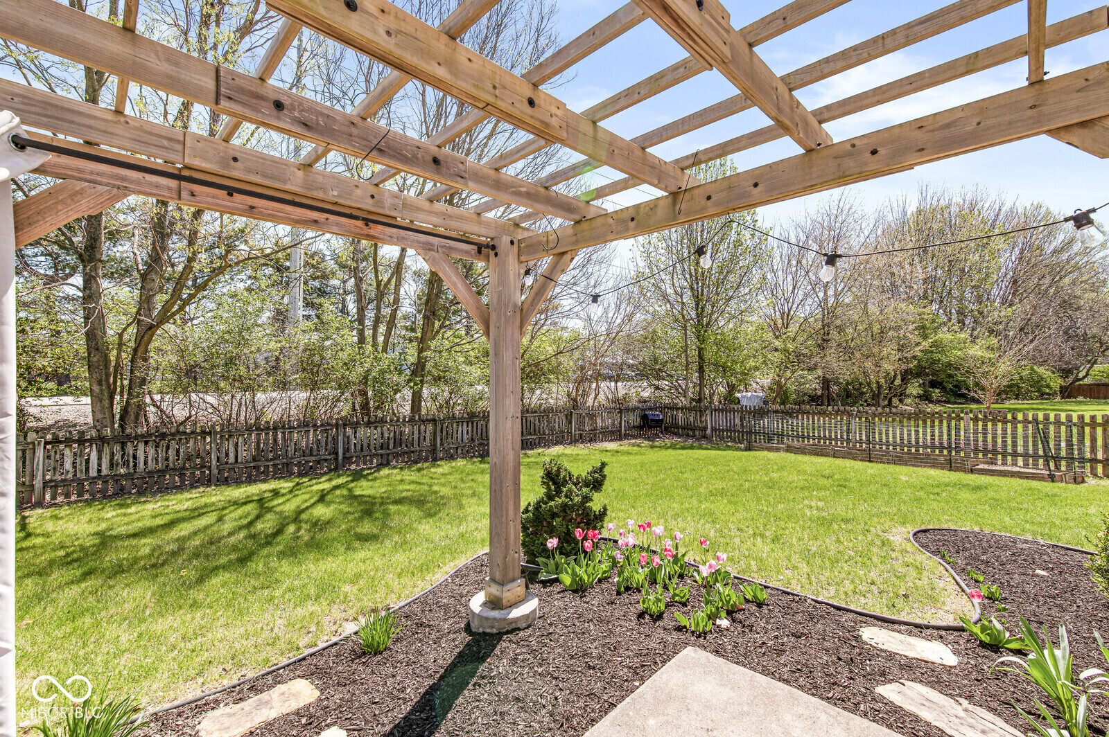 8927 Torrance Place Fishers, IN 46038 - Photo 4 of 41