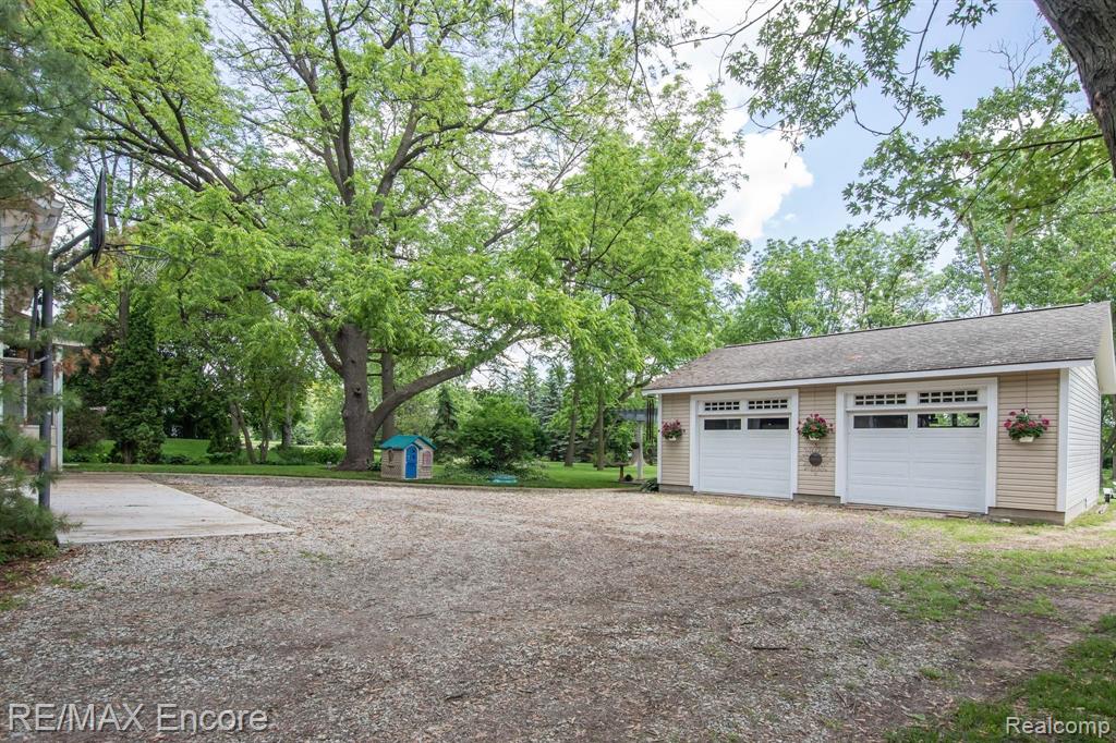 2645 Hickory Lawn Road Rochester Hills, MI 48307 - Photo 32 of 39