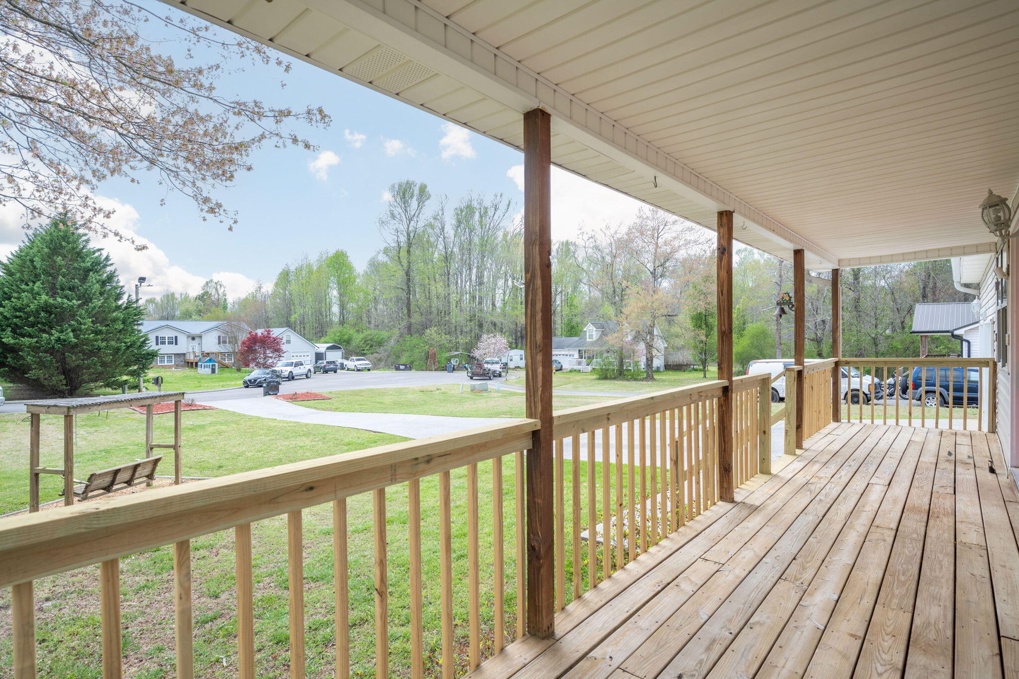 1458 Dustin Drive Dalton, GA 30720 - Photo 4 of 36 FRONT PORCH