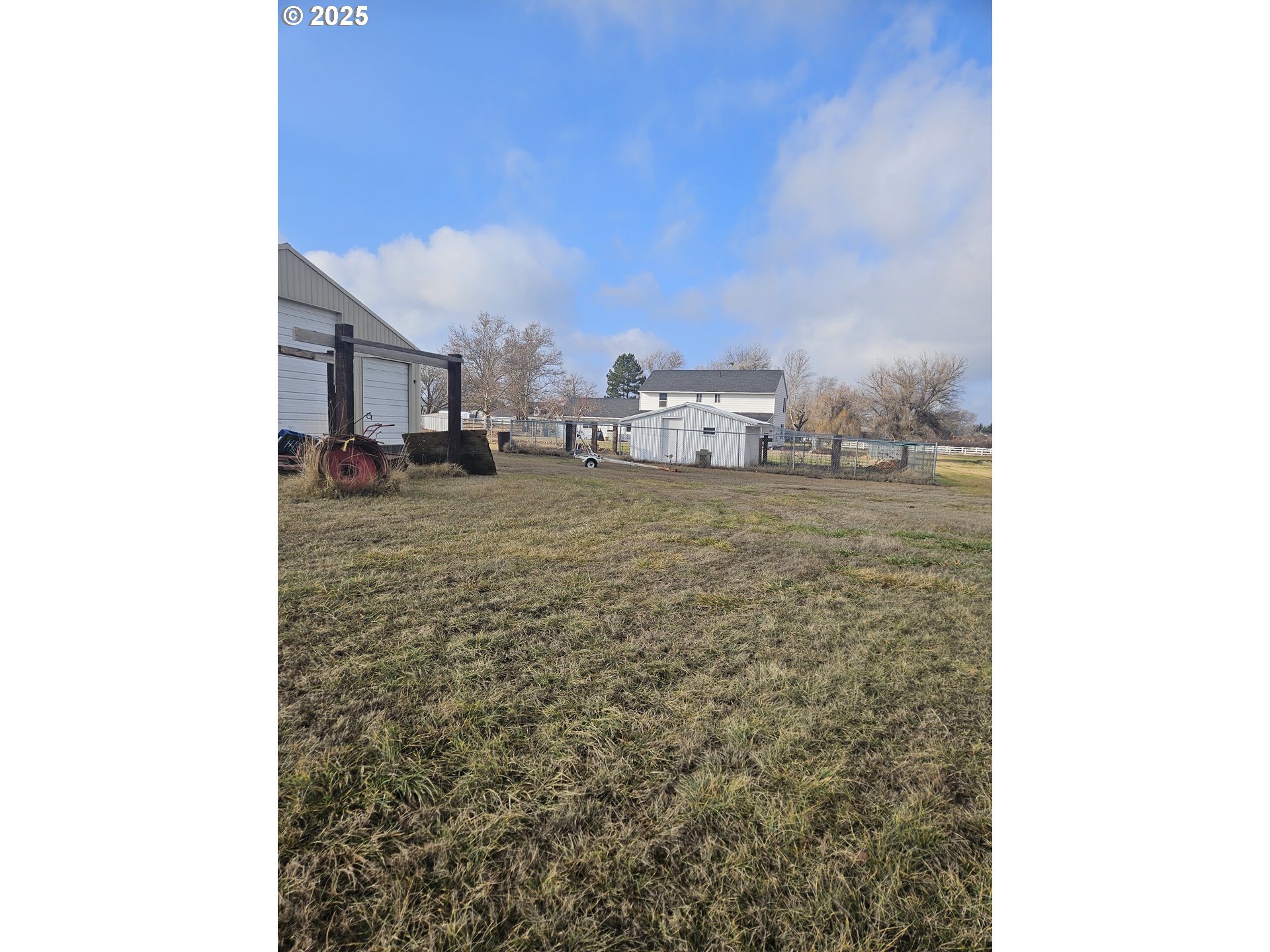 78845 Eastregaard Road Boardman, OR 97818 - Photo 24 of 27 a bathroom with a sink and a vanity