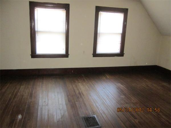 34-36 Berkeley Street Springfield, MA 01109 - Photo 5 of 11 Gallery Image 5