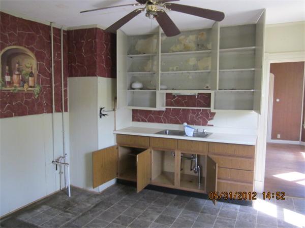 34-36 Berkeley Street Springfield, MA 01109 - Photo 8 of 11 Gallery Image 8