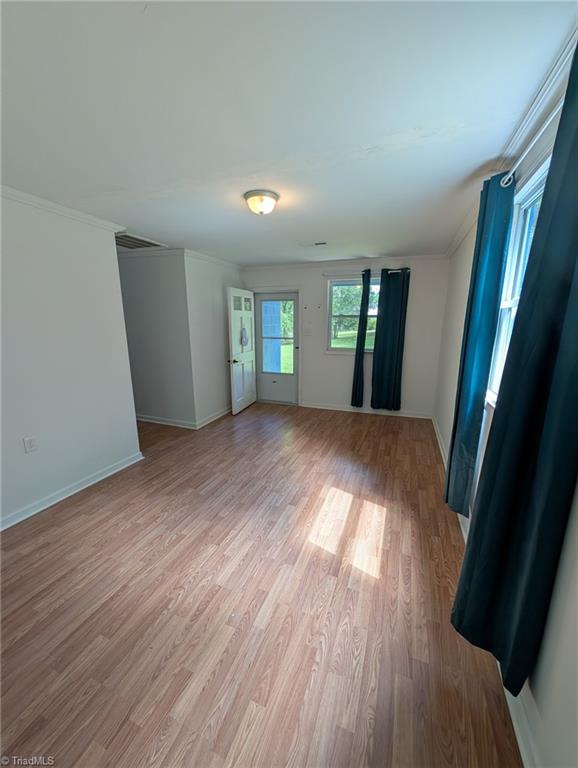 135 Redbud Road Eden, NC 27288 - Photo 4 of 24 Living Room