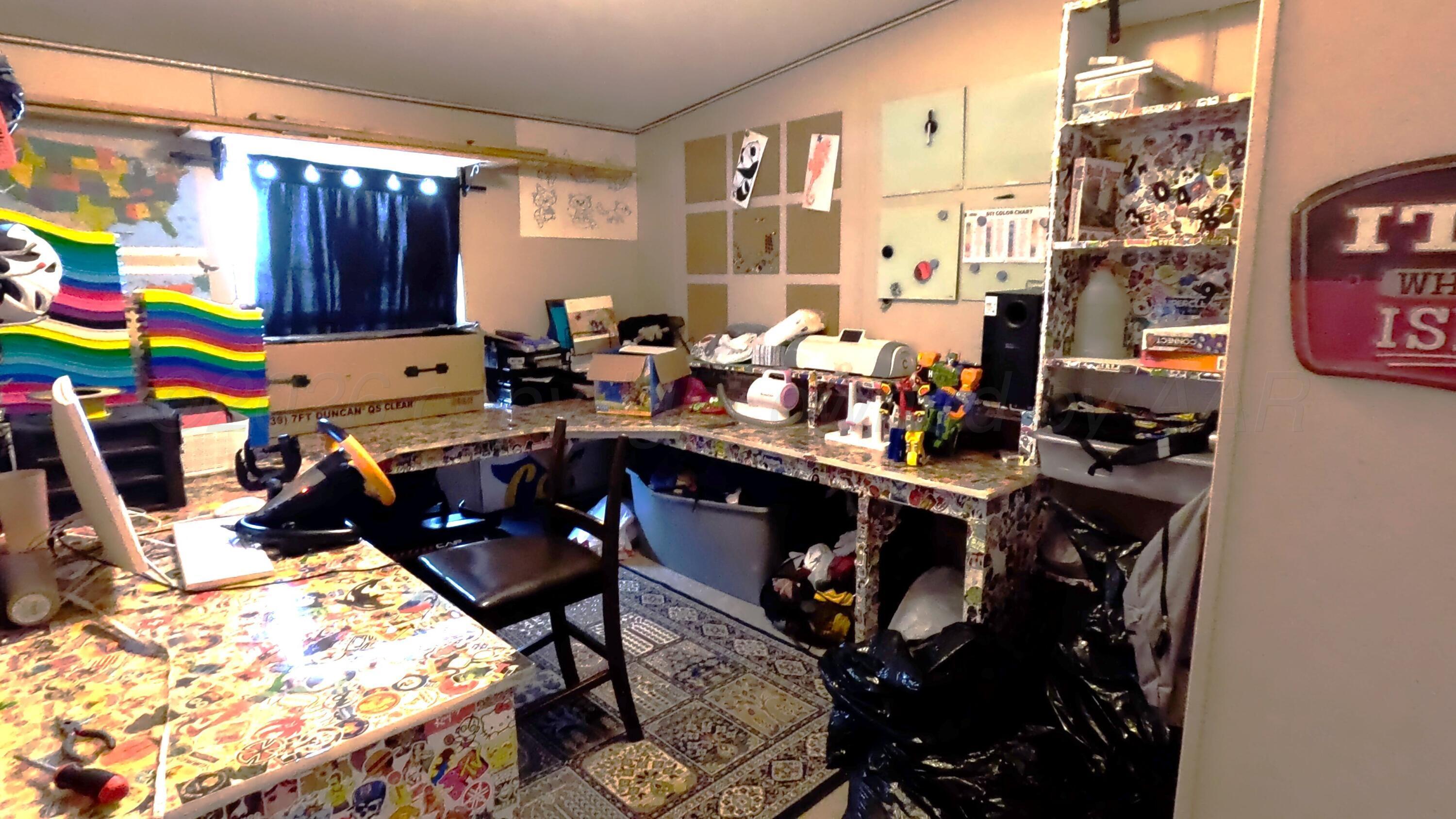 103 Bear Lane Dumas, TX 79029 - Photo 13 of 16 SE bedroom