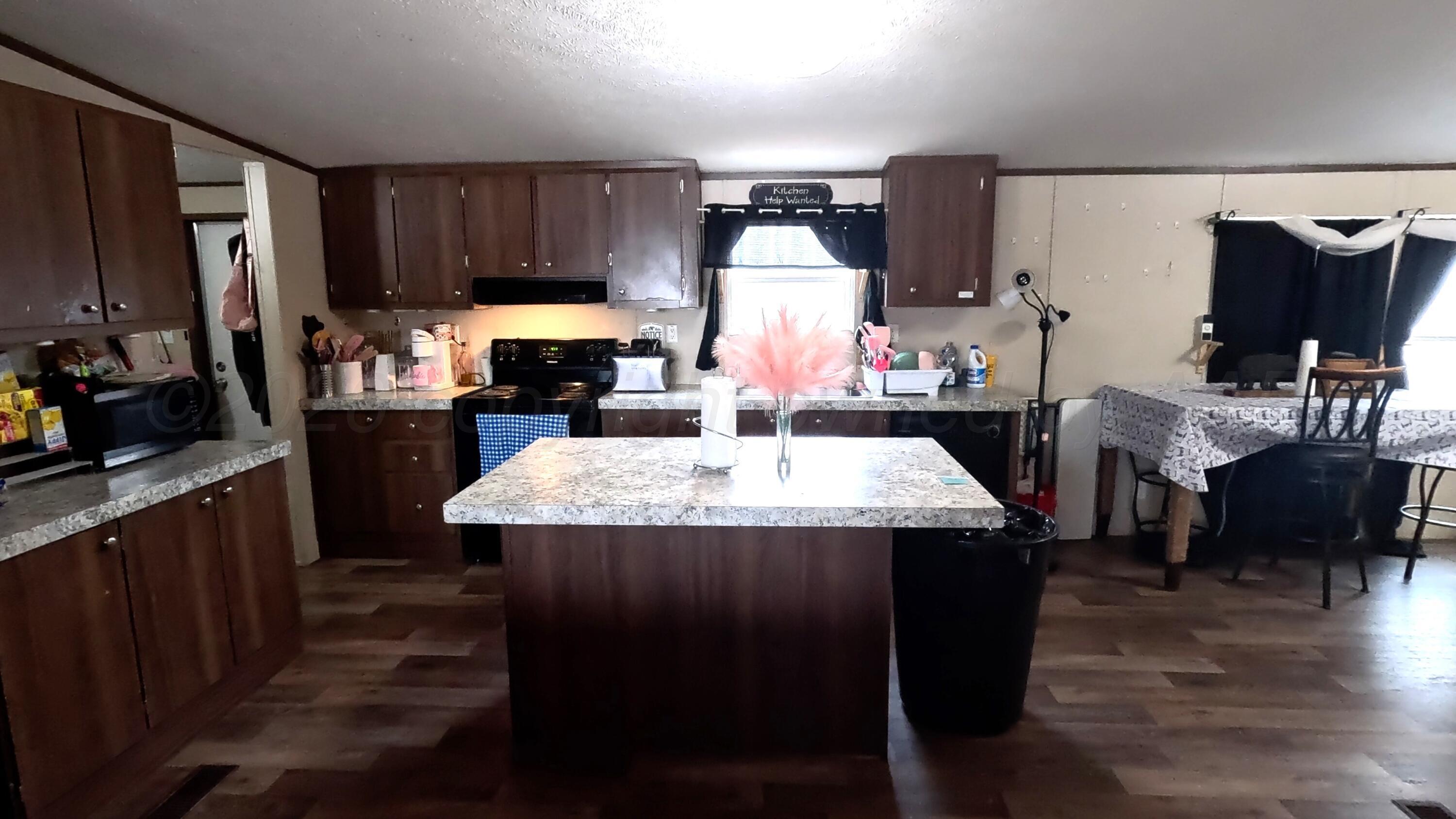 103 Bear Lane Dumas, TX 79029 - Photo 6 of 16 Kitchen 2