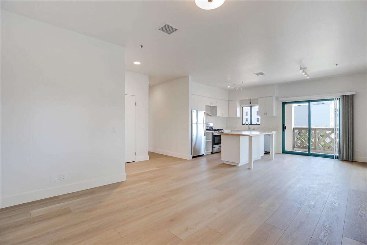 612 Anacapa Street, Unit A Santa Barbara, CA 93101 - Photo 2 of 20 15-015