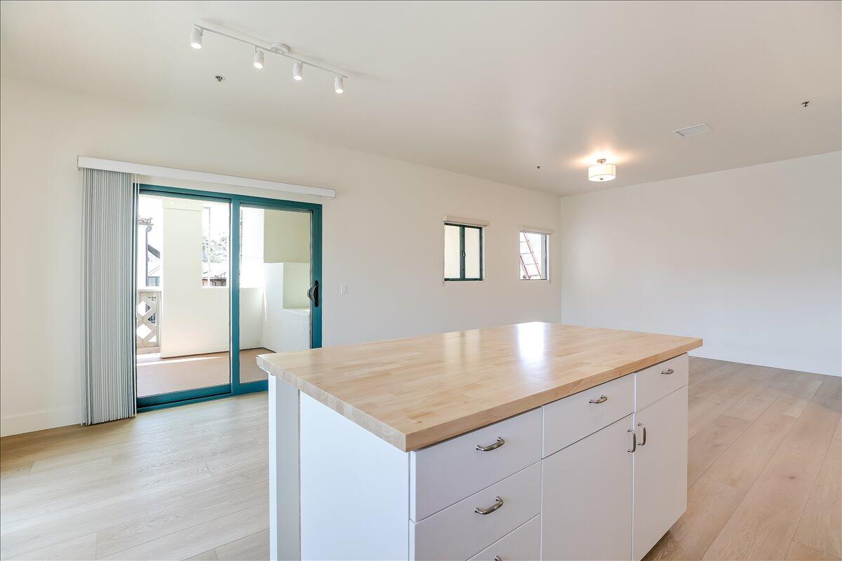 612 Anacapa Street, Unit A Santa Barbara, CA 93101 - Photo 5 of 20 19-019