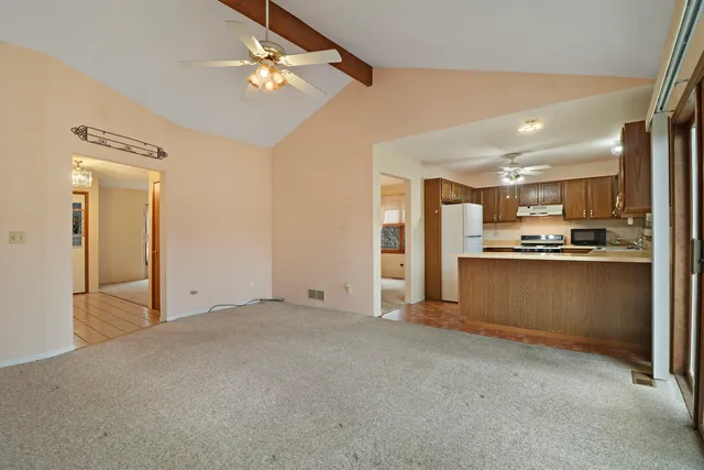 $310,000 | 1608 North Leonard Avenue, McHenry, IL 60050