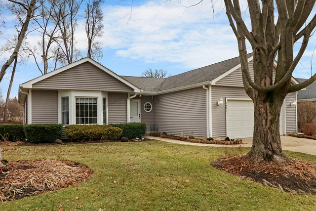 $310,000 | 1608 North Leonard Avenue, McHenry, IL 60050