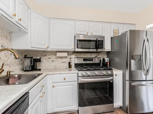$2,550 | 380 North Broadway, Unit C4, Yonkers, NY 10701
