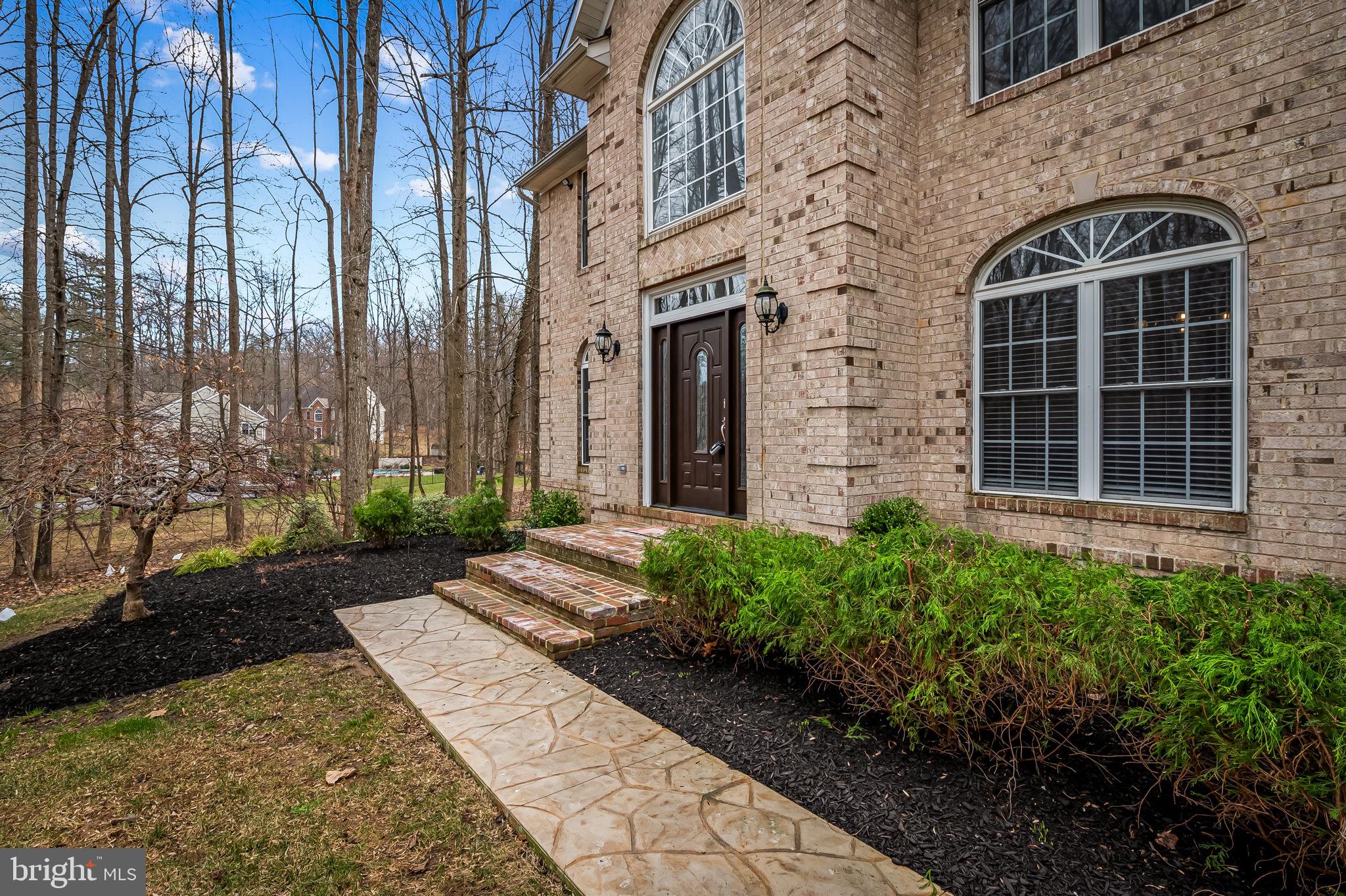 9 Durkee Farm Road Reisterstown, MD 21136 - Photo 5 of 74 Landscaping