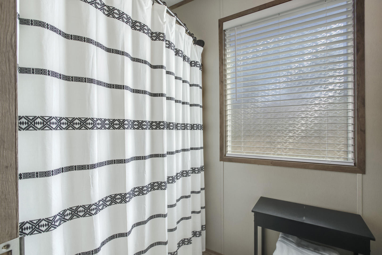 501 North N Ridge Decatur, TN 37322 - Photo 29 of 39 31_NRidgeLineRoad_501_GuestBath02