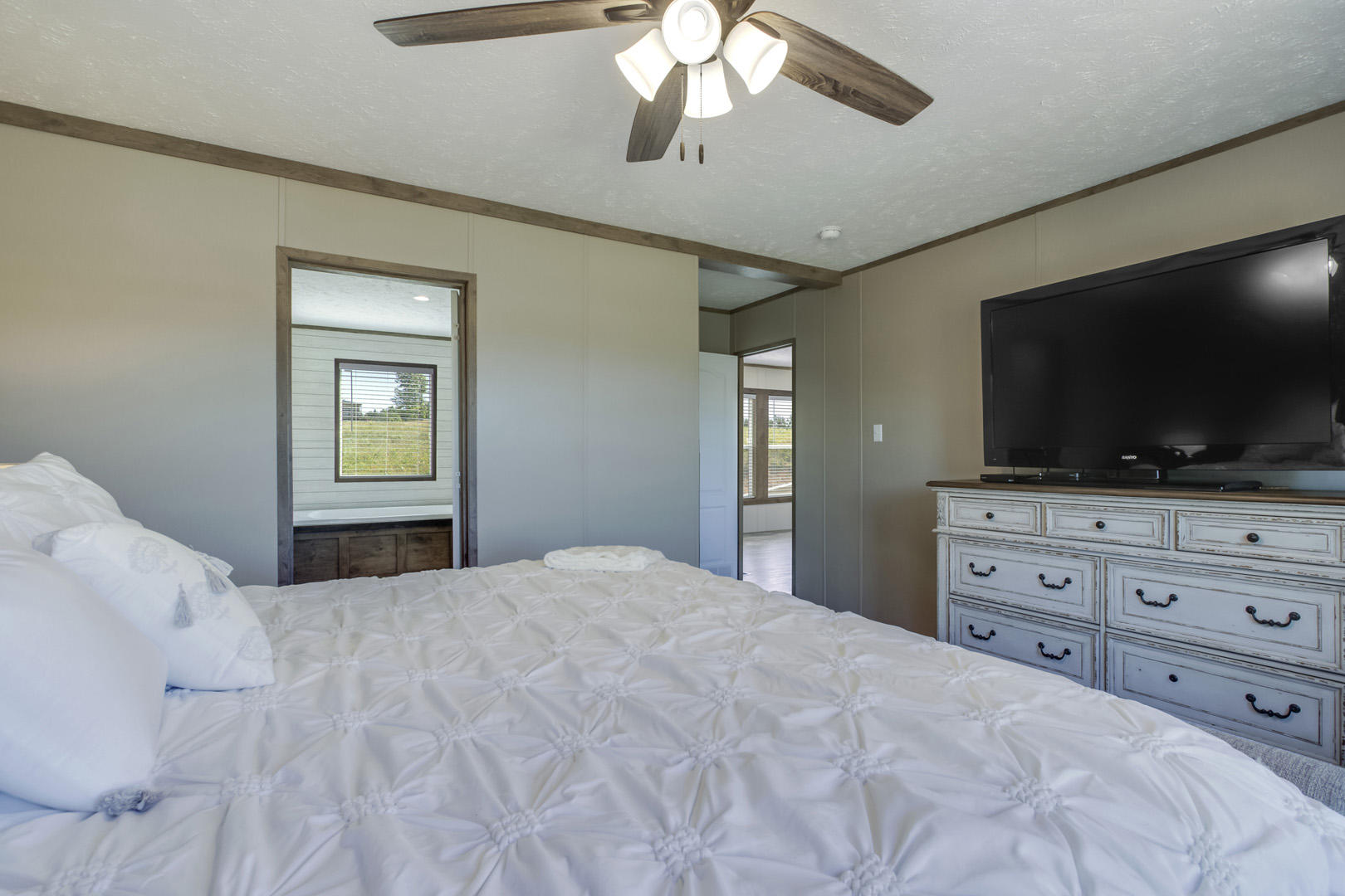 501 North N Ridge Decatur, TN 37322 - Photo 38 of 39 21_NRidgeLineRoad_501_MasterBedroom02