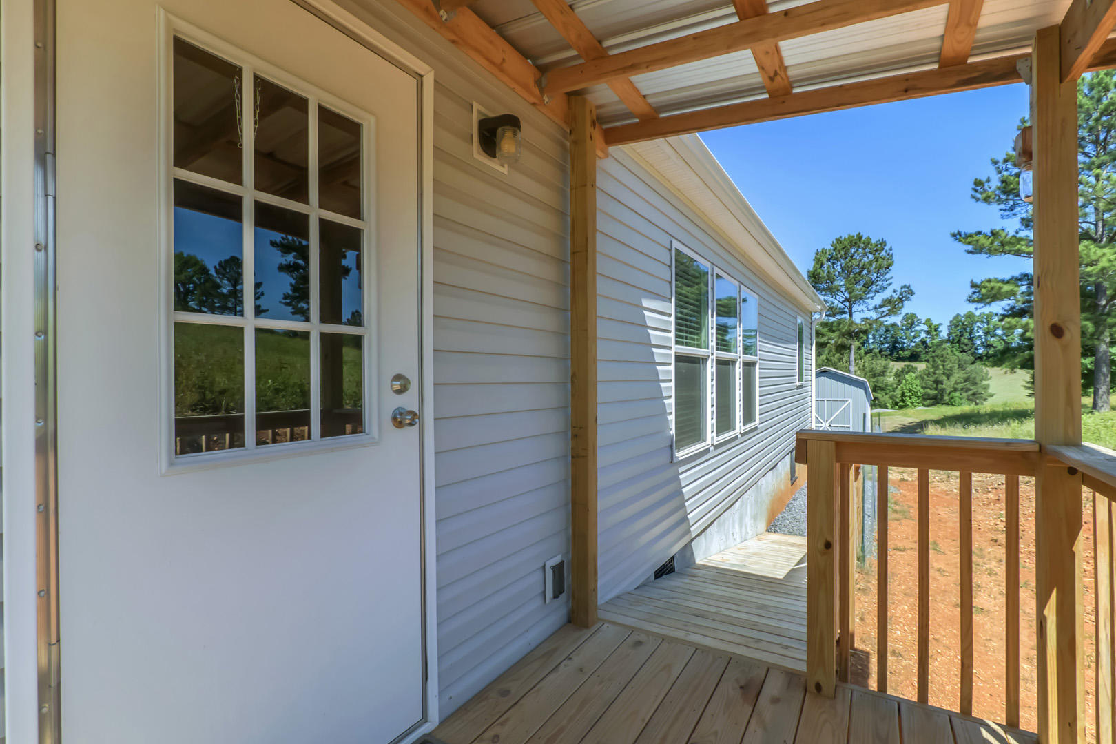 501 North N Ridge Decatur, TN 37322 - Photo 6 of 39 37_NRidgeLineRoad_501_BackPorch