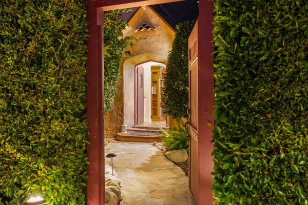 $7,250 | 2904 Verde Vista Drive, Santa Barbara, CA 93105