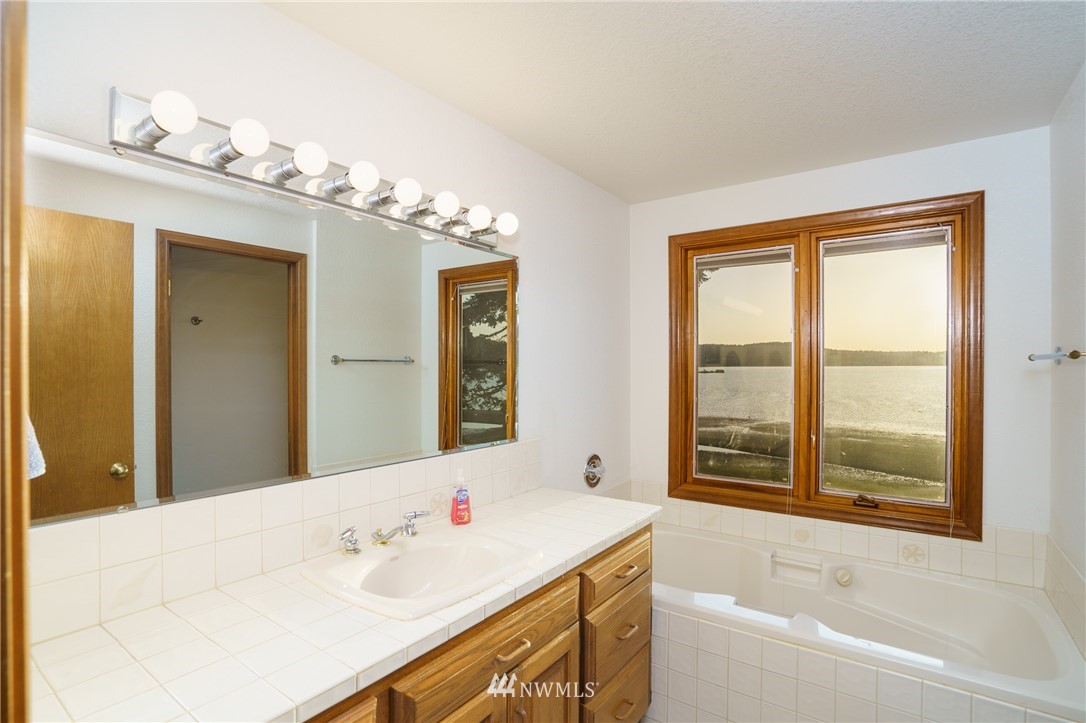 16154 Snee Oosh Road La Conner, WA 98257 - Photo 18 of 40