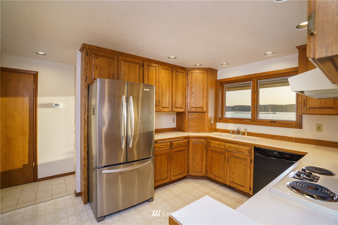 16154 Snee Oosh Road La Conner, WA 98257 - Photo 10 of 40