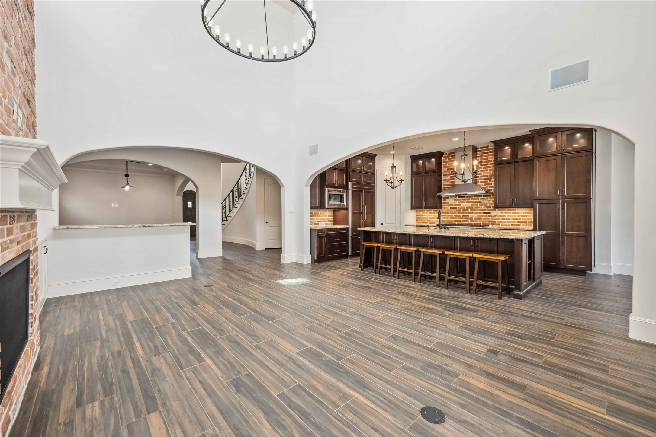 215 Malone Street Houston, TX 77007 - Photo 7 of 48 Open Living Room