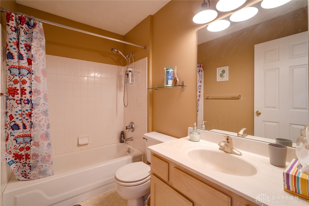 6641 Hedington Square, Unit 7 Centerville, OH 45459 - Photo 17 of 20