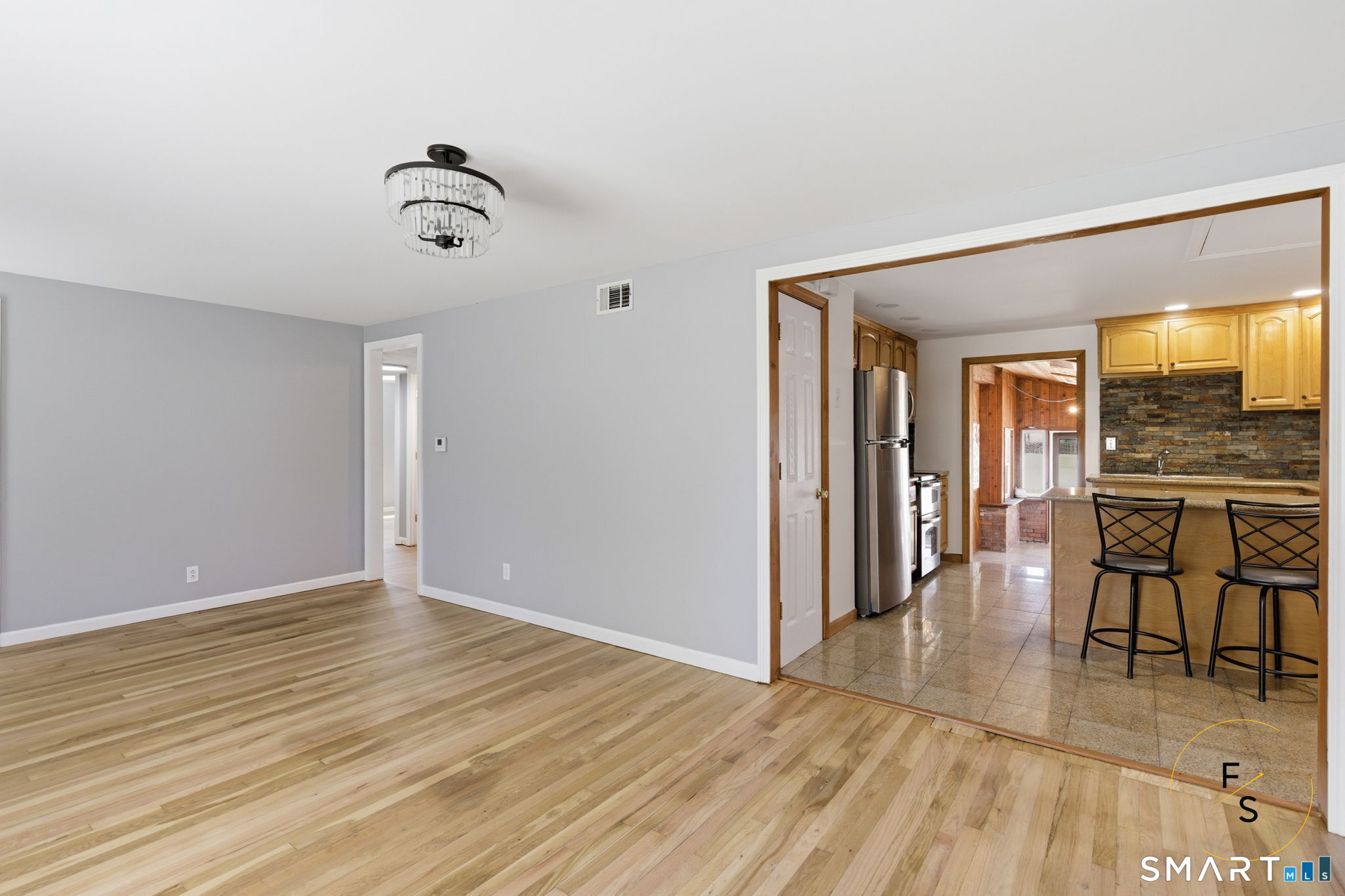 57 Concord Circle Wethersfield, CT 06109 - Photo 13 of 37