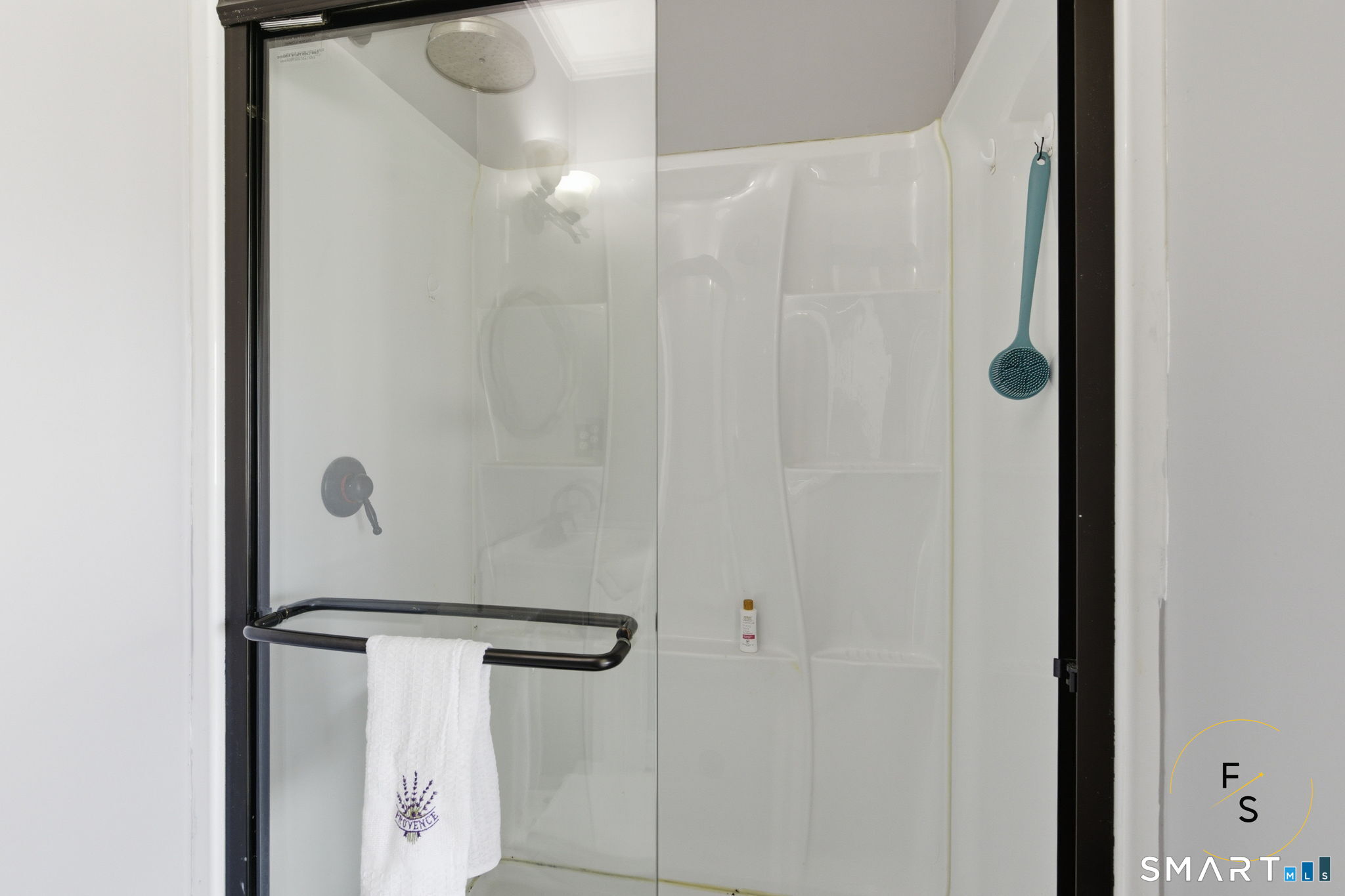 57 Concord Circle Wethersfield, CT 06109 - Photo 20 of 37 a bathroom with a shower