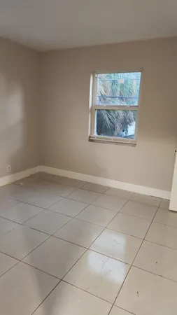 $1,000 | 1104 State Street, Unit C, West Palm Beach, FL 33407
