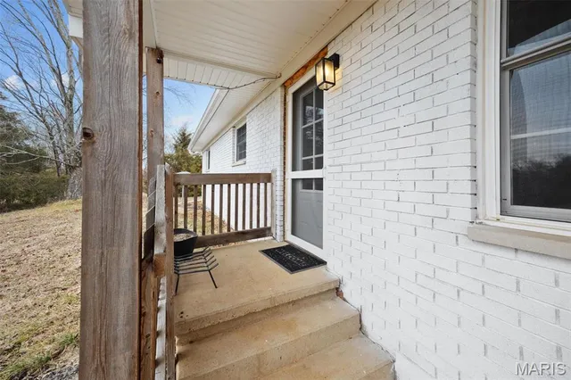 $295,000 | 18374 Highway 185, Potosi, MO 63664