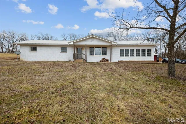 $295,000 | 18374 Highway 185, Potosi, MO 63664