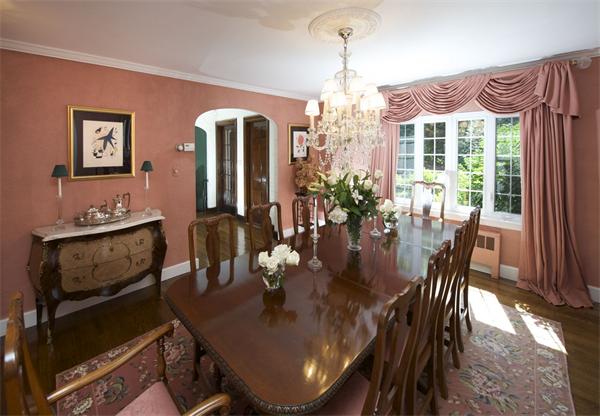 171 Cliff Road Wellesley, MA 02481 - Photo 5 of 10