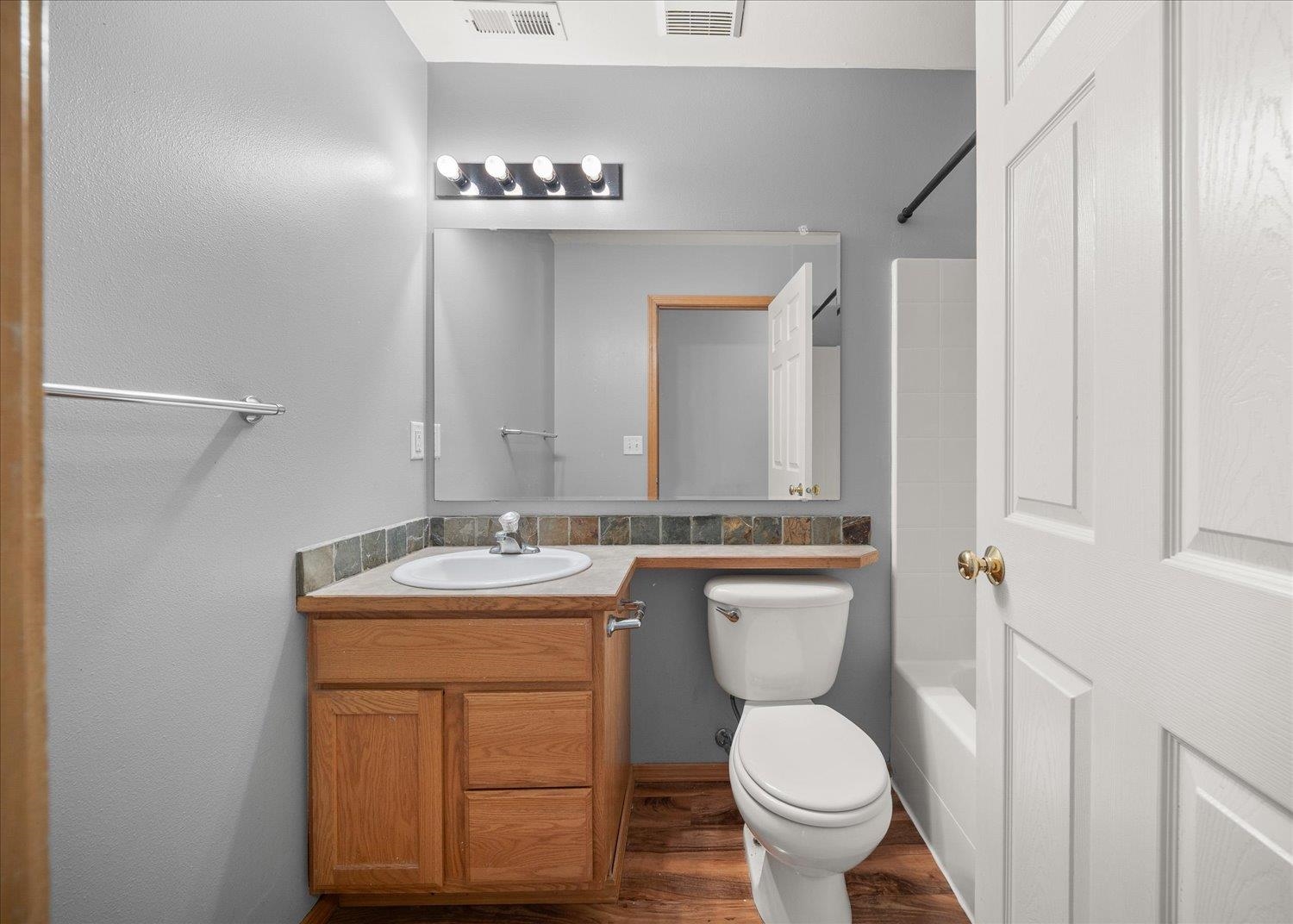10002 West Richland Road Cheney, WA 99004 - Photo 13 of 30