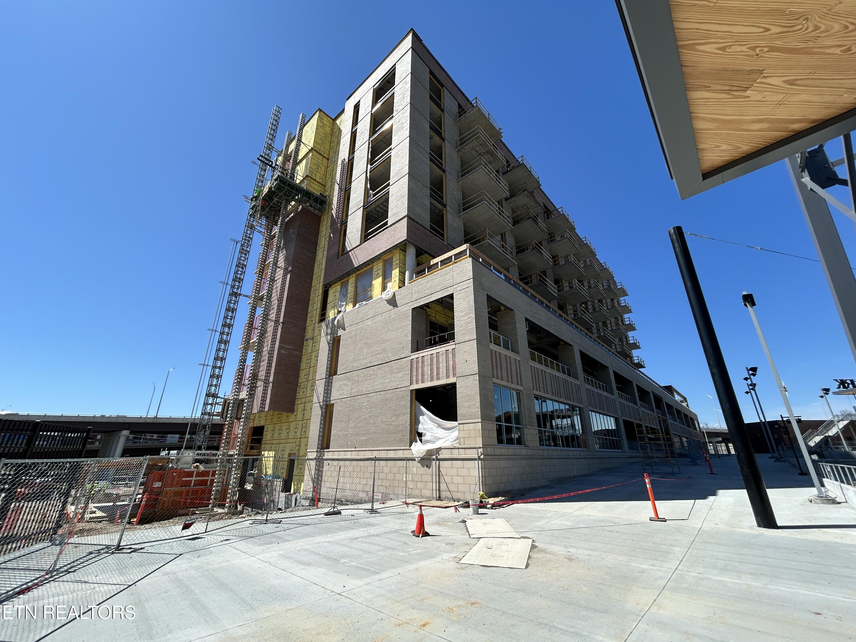 122 Stadium Way, Unit 710 Knoxville, TN 37915 - Photo 5 of 13 IMG_0046