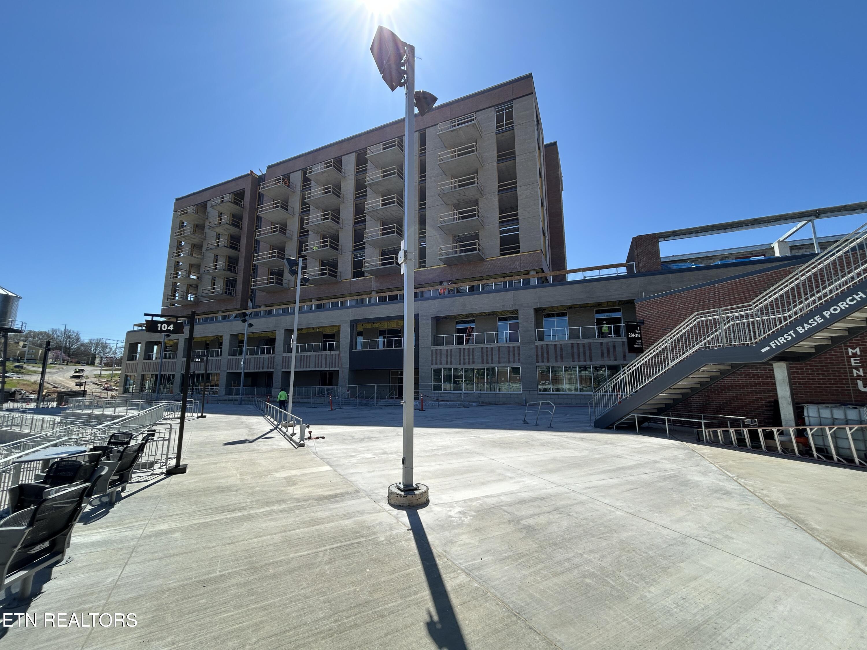 122 Stadium Way, Unit 710 Knoxville, TN 37915 - Photo 7 of 13 IMG_0049