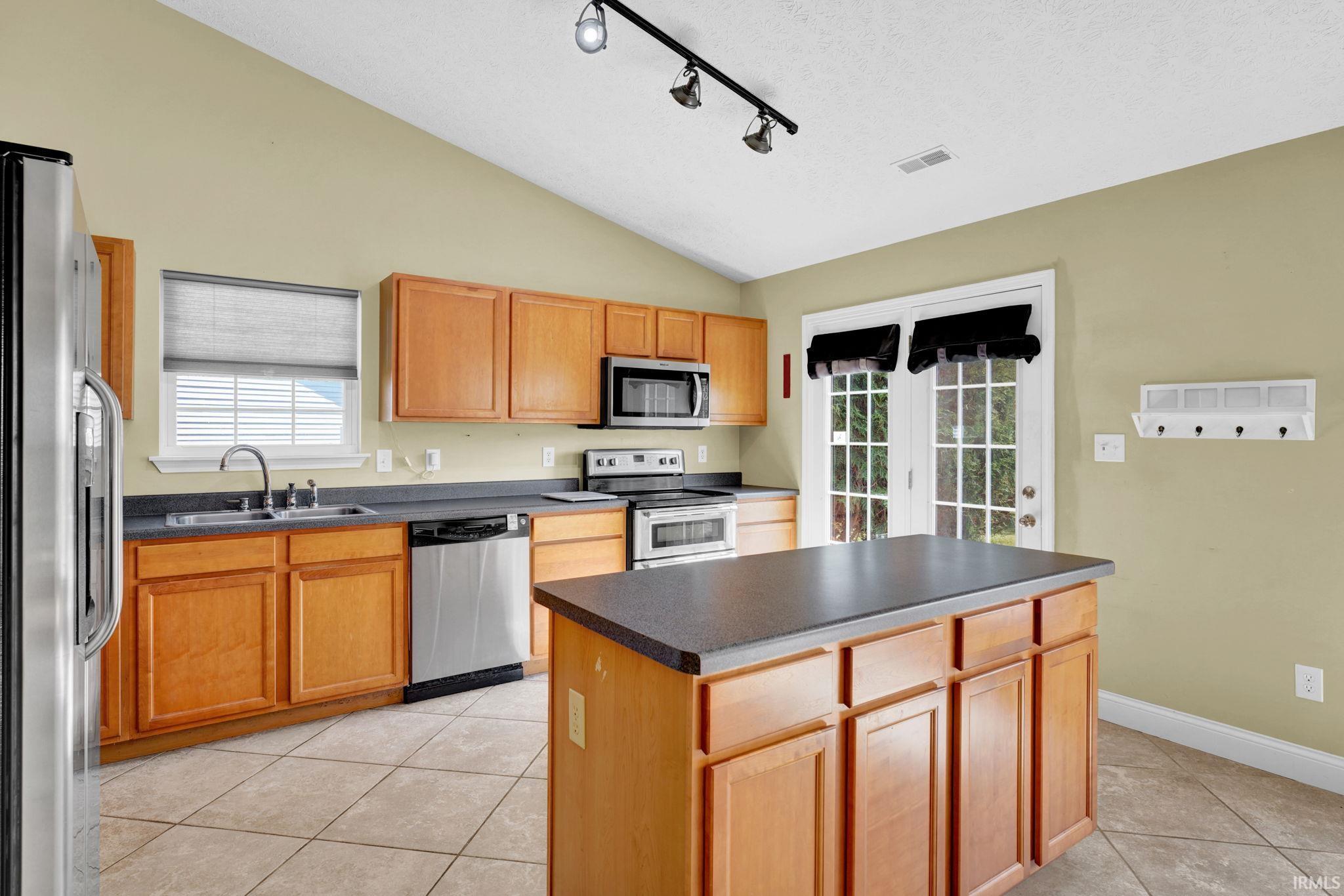 5534 North Andrea Drive Bloomington, IN 47404 - Photo 7 of 27