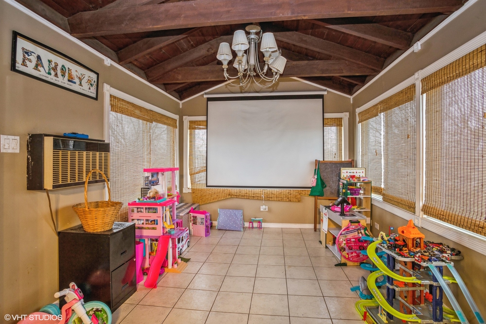 511 East Schaumburg Road Streamwood, IL 60107 - Photo 8 of 16